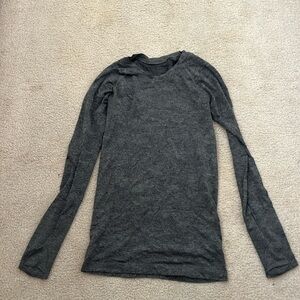 Long sleeved lululemon shirt